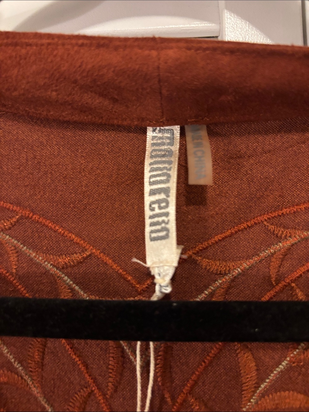 Monoreno Rust Embroidered Open-Front Cape - Picture 2 of 4